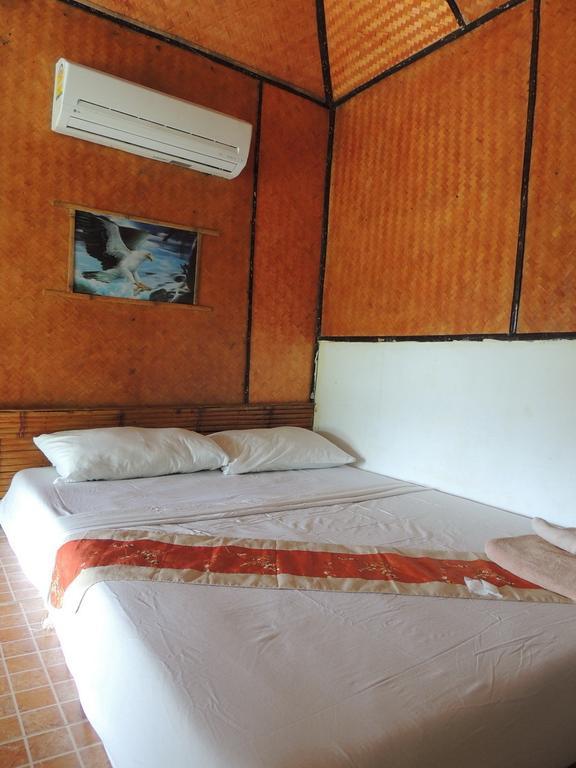 Bamboo Mountain View Phi Phi Resort Phòng bức ảnh