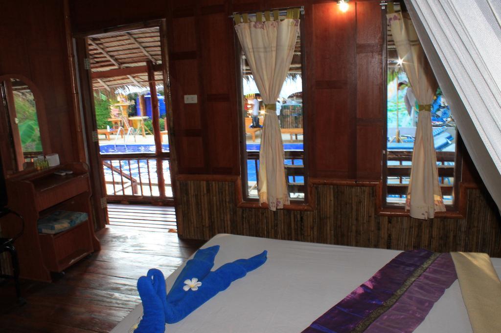 Bamboo Mountain View Phi Phi Resort Phòng bức ảnh